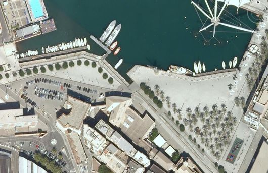Genova, porto antico vista aerea del baluardo e ar...